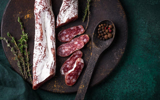 Fuet con ingredientes